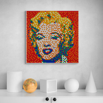 Rubik Shot Red Marilyn
