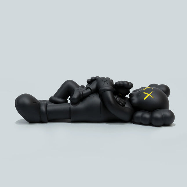 KAWS Sculptures for sale - Holiday Singapore (Black) – ARTETRAMA KAWS Sculptures for sale - Holiday Singapore (Black) – ARTETRAMA