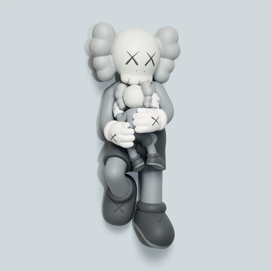 kaws-holiday-singapore-grey-2.